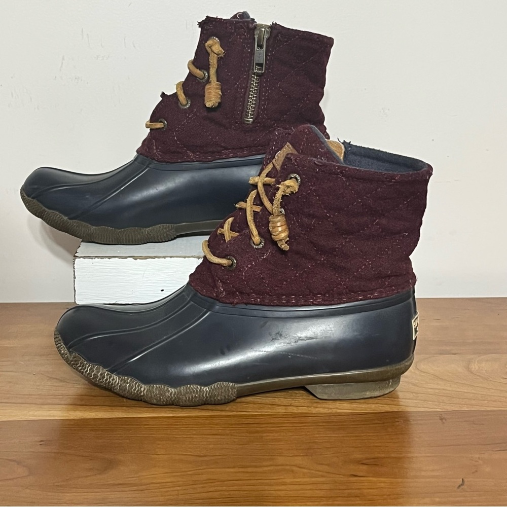 Sperry Top-Sider Saltwater Quilted Duck Boots Womens Wine Color‎ Size 5M